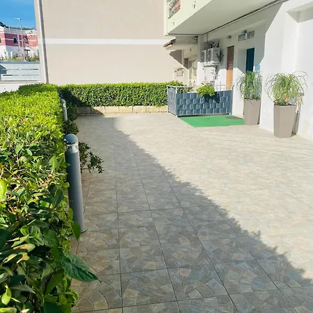 Alojamento de Acomodação e Pequeno-almoço Le Grazie Tropea